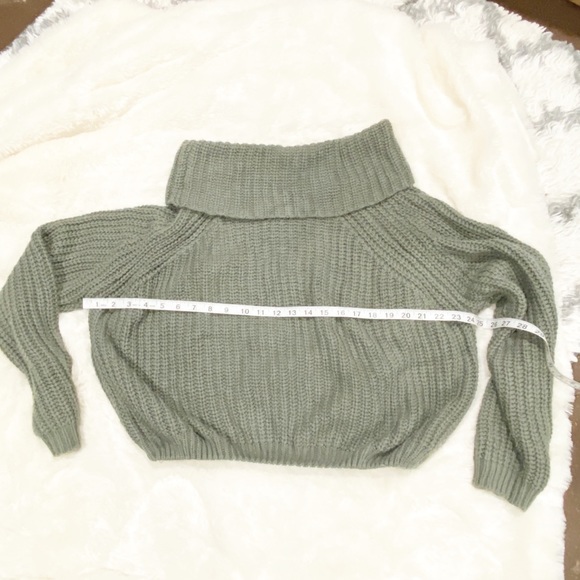 Moon & Madison Olive Cowl Neck Sweater - Picture 4 of 5
